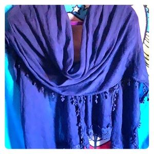 Blue scarf 🧣 with cute fringes and lace